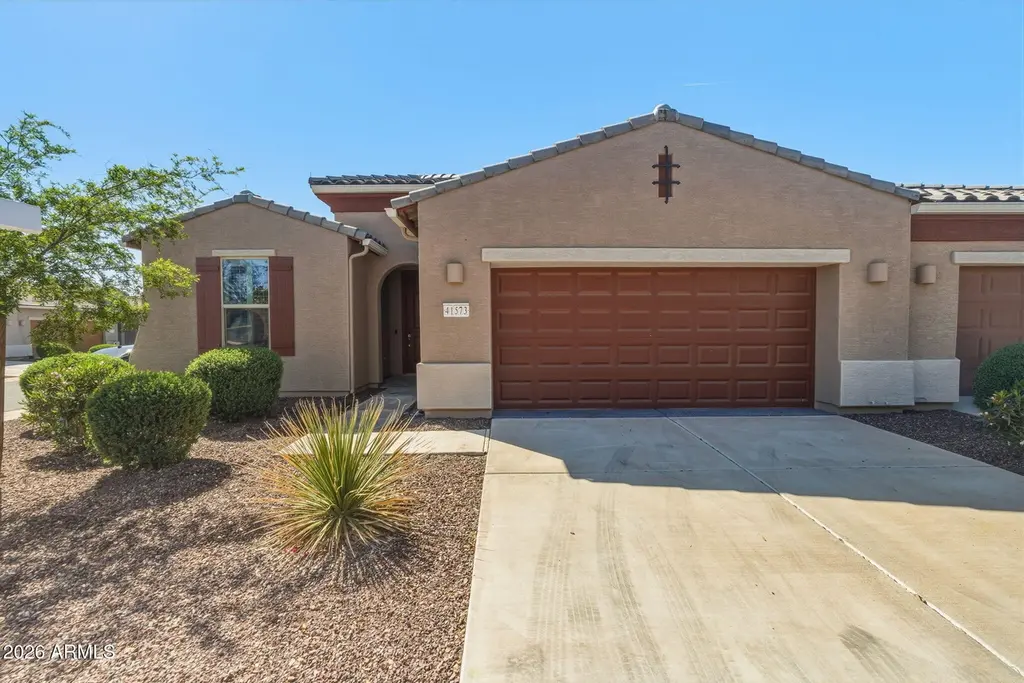 41573 W Monsoon Ln