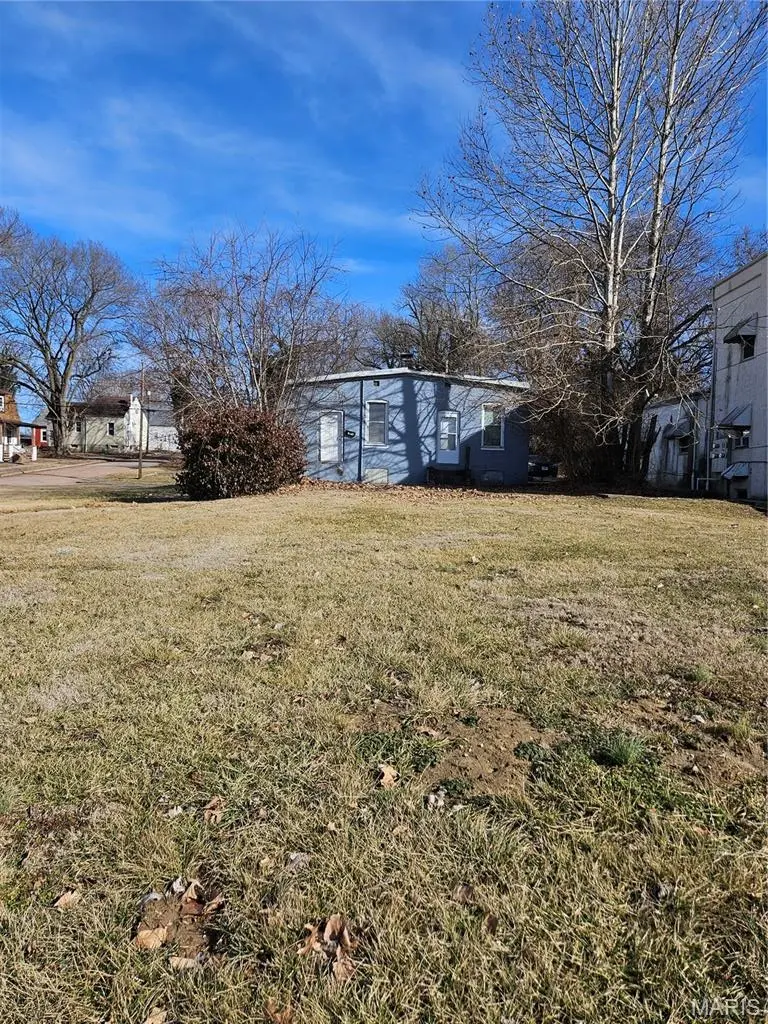 320-322 N 2nd St