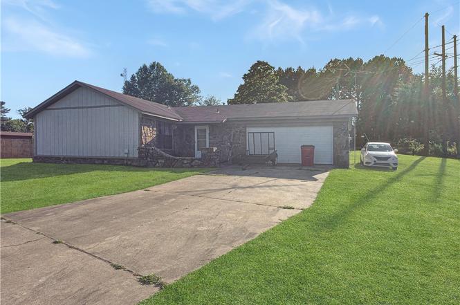 3 Mill Circle Dr