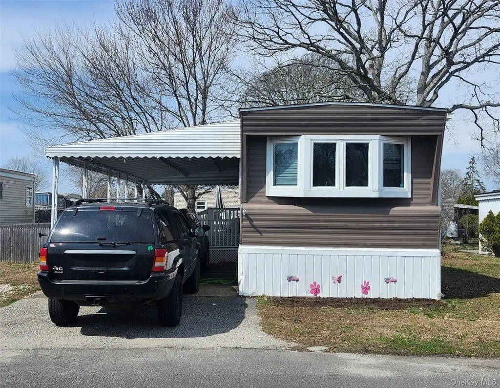 68 Revere Dr