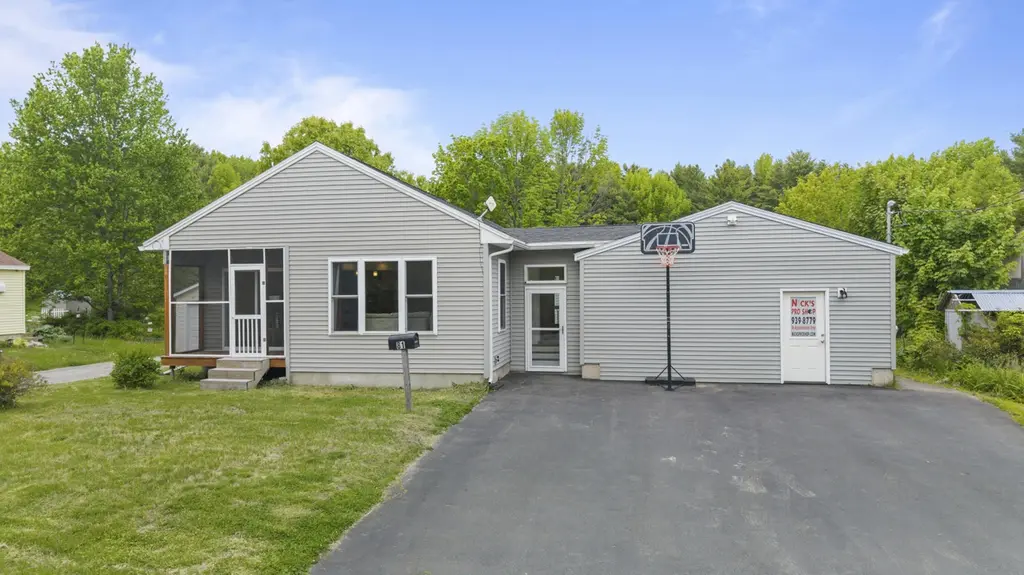 81 Bowman St