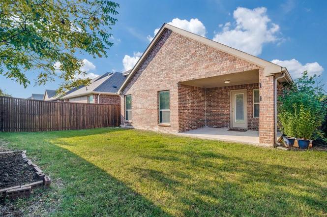 2138 Hobby Dr