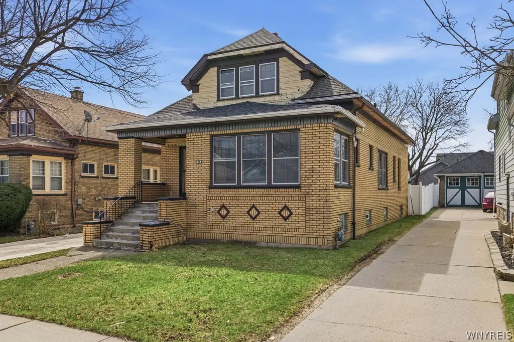 77 Connelly Ave