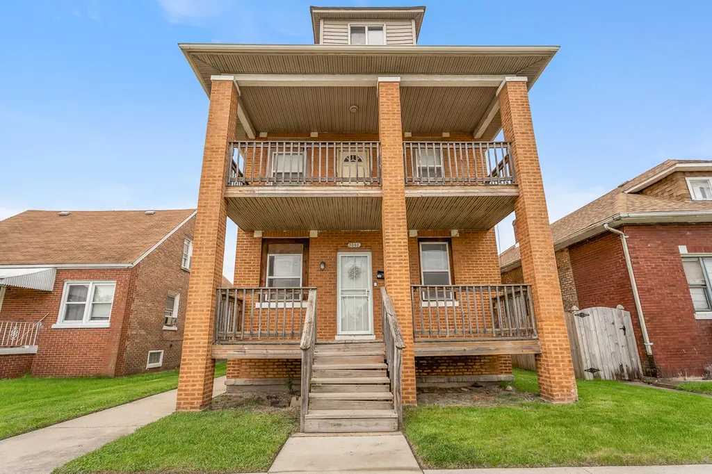 5040 Walsh Ave