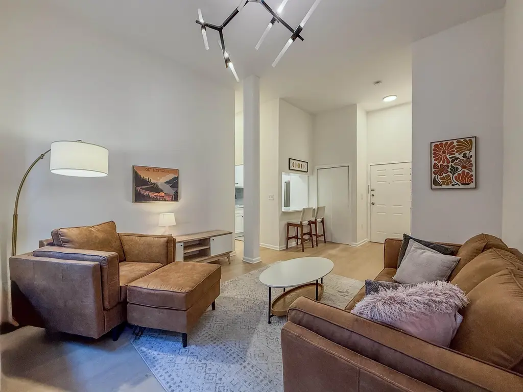 44 SHERMAN Ave Unit 1C