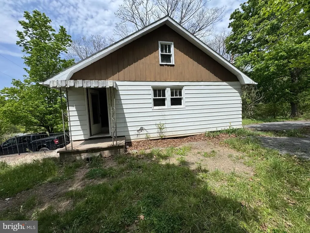 85 Ralph Barnes Ln