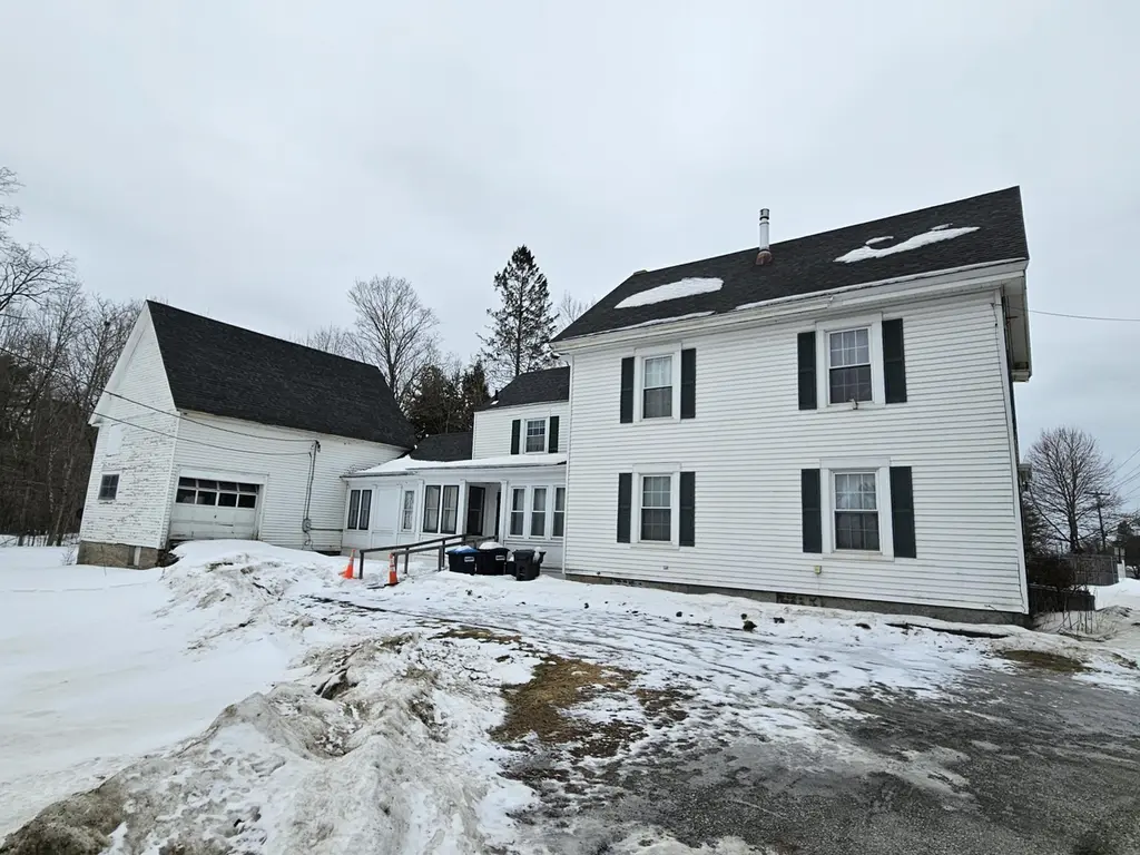 302 Stillwater Ave