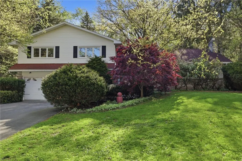 58 Landsdowne Ln