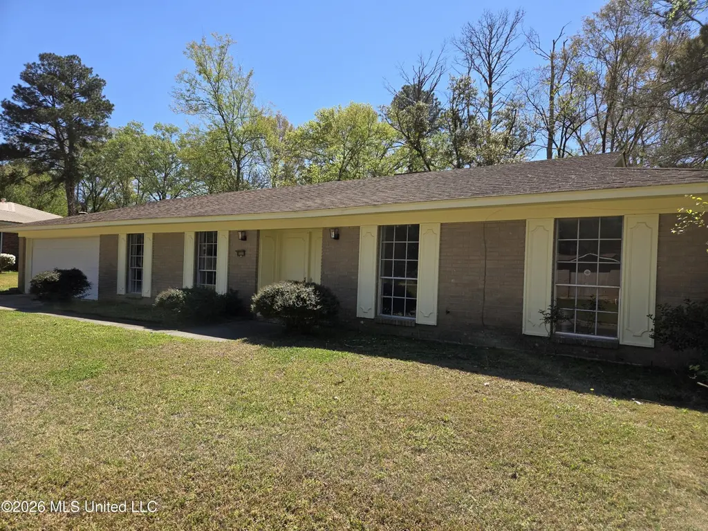 2282 Charmwood Dr