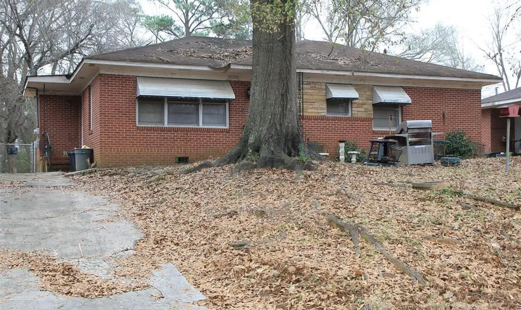 2550 Cornell Ave