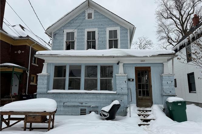 1317 Niagara Ave