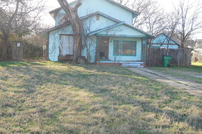 320 N Lamar St