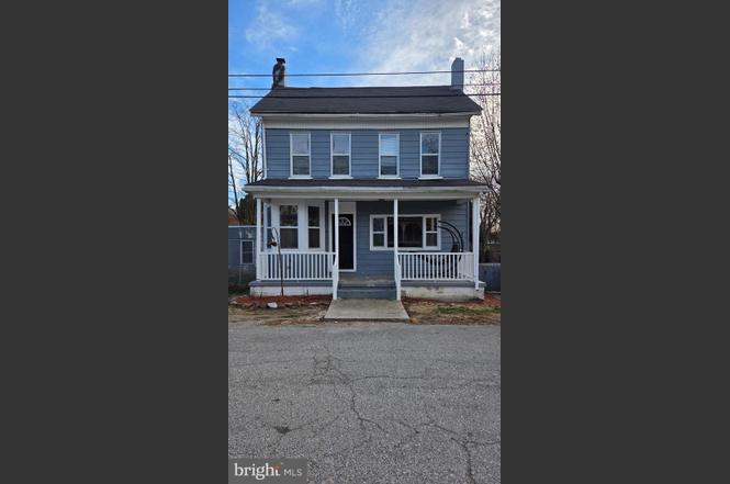 910 Smith Dr