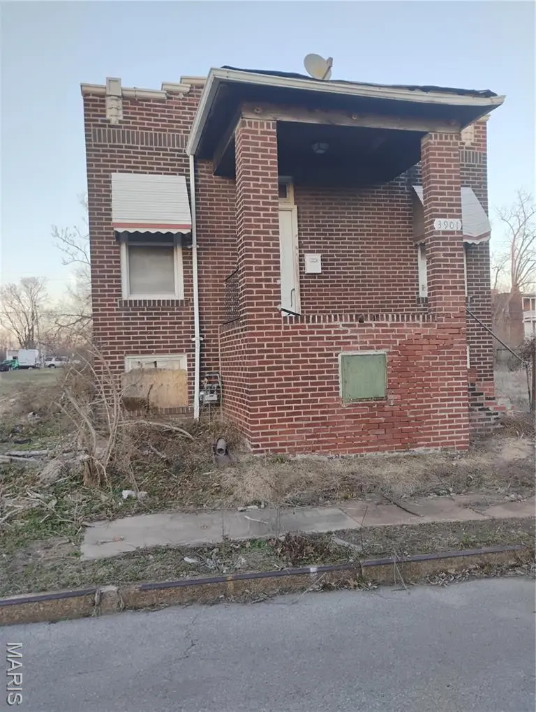 3901 Sherman Pl