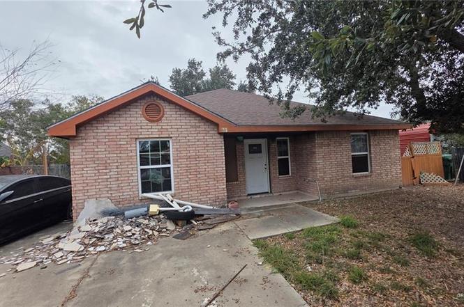 801 W Dipper Ave