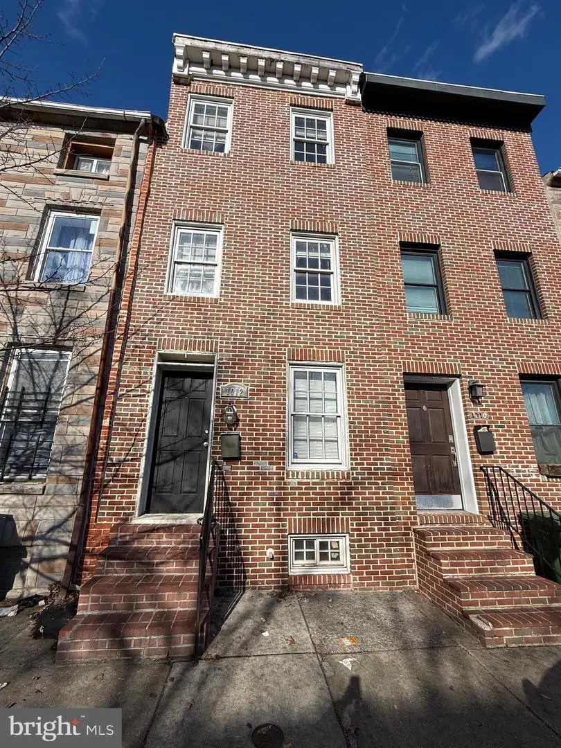 1012 W Lombard St