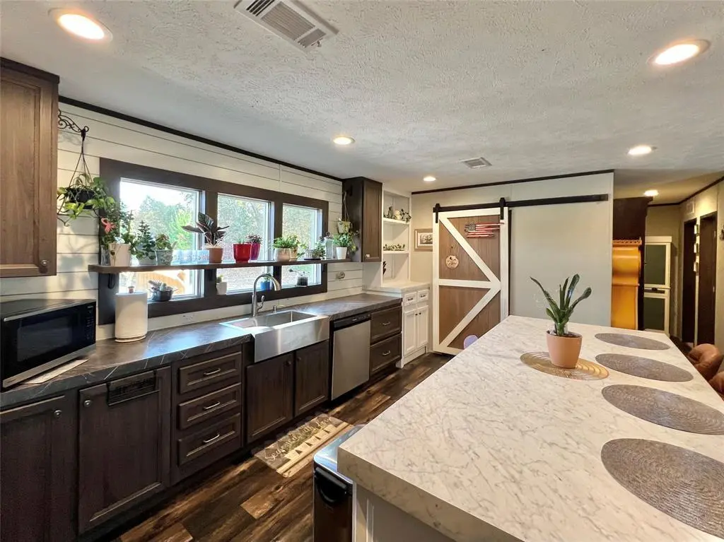 285 County Road 2262