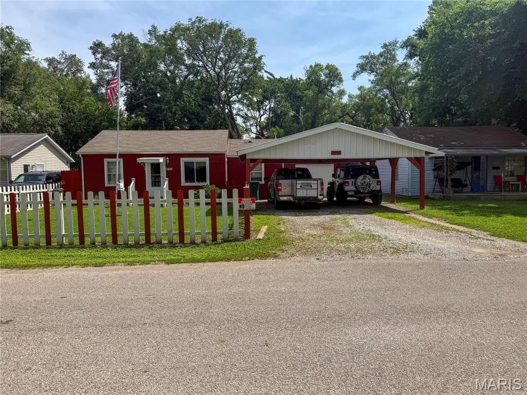1207 Richard Dr