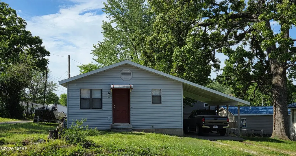 912 Griswold Ave