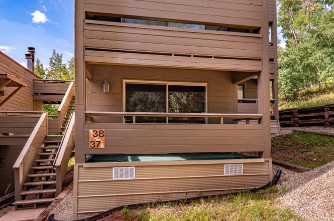 1420 Panadero Ave #37