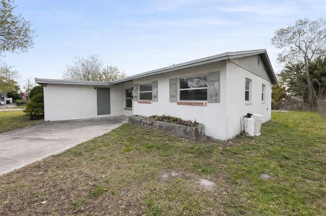 4226 Lake Richmond Dr