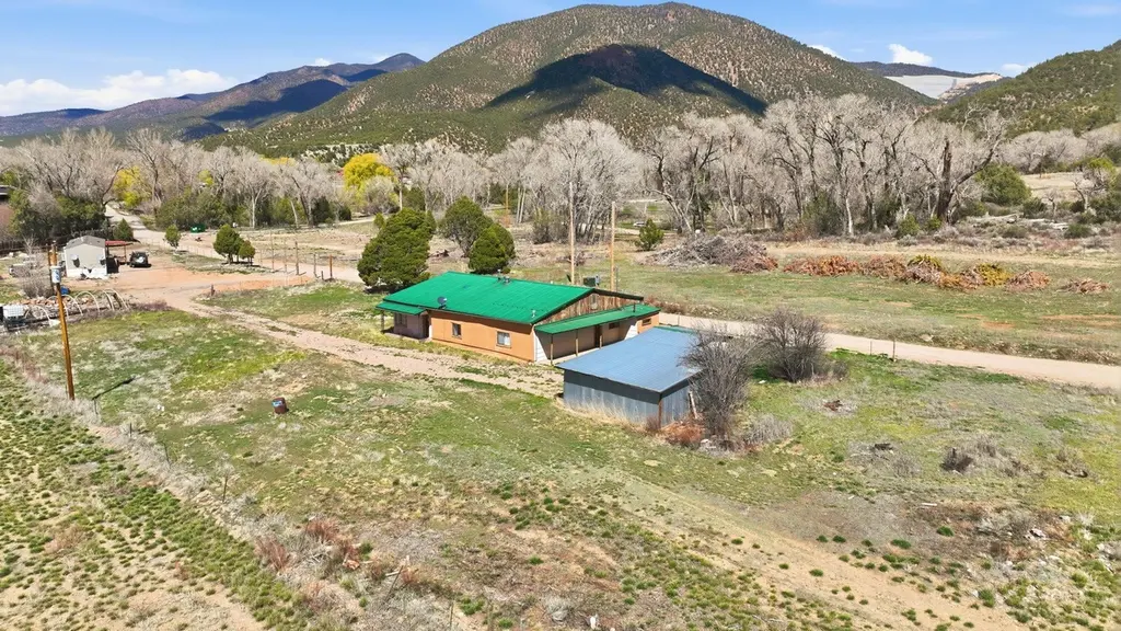 18 South Kiowa