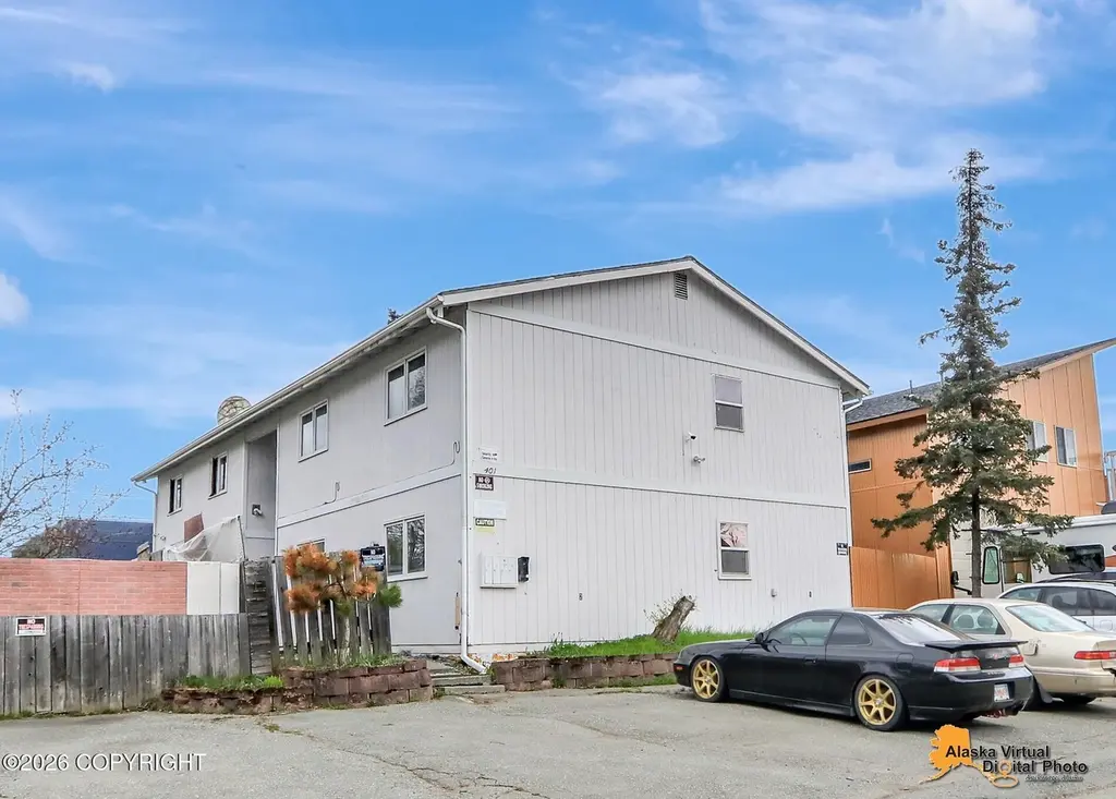 401 N Bliss St