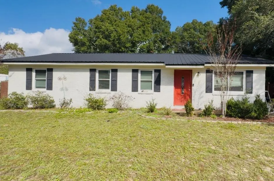 108 Oglesby Ave