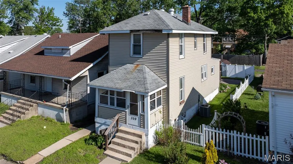 359 E Penning Ave