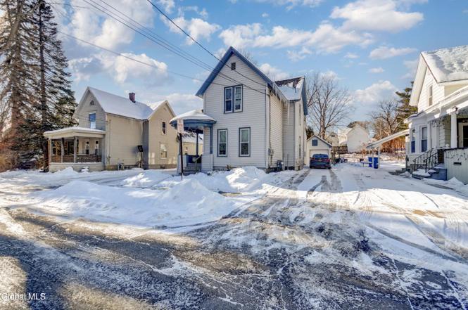 21 Willow St
