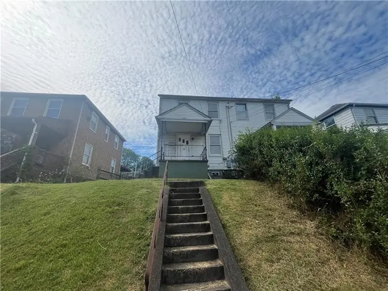 520 Farnsworth