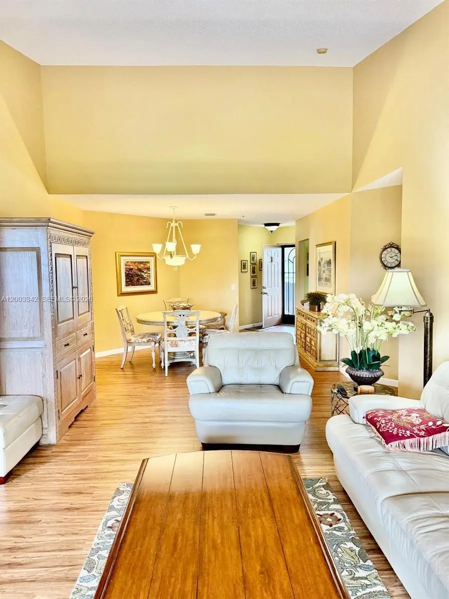 5155 Europa Dr Unit U