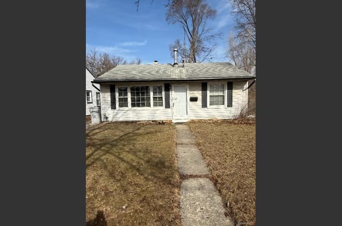 1441 E Harry Ave
