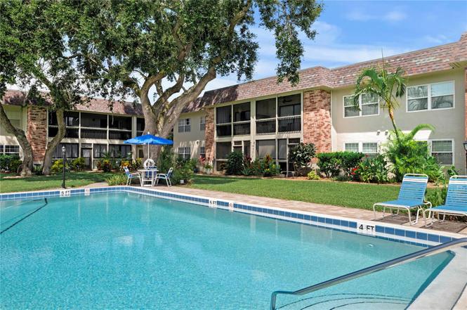 3800 Saxon Dr Unit 19B
