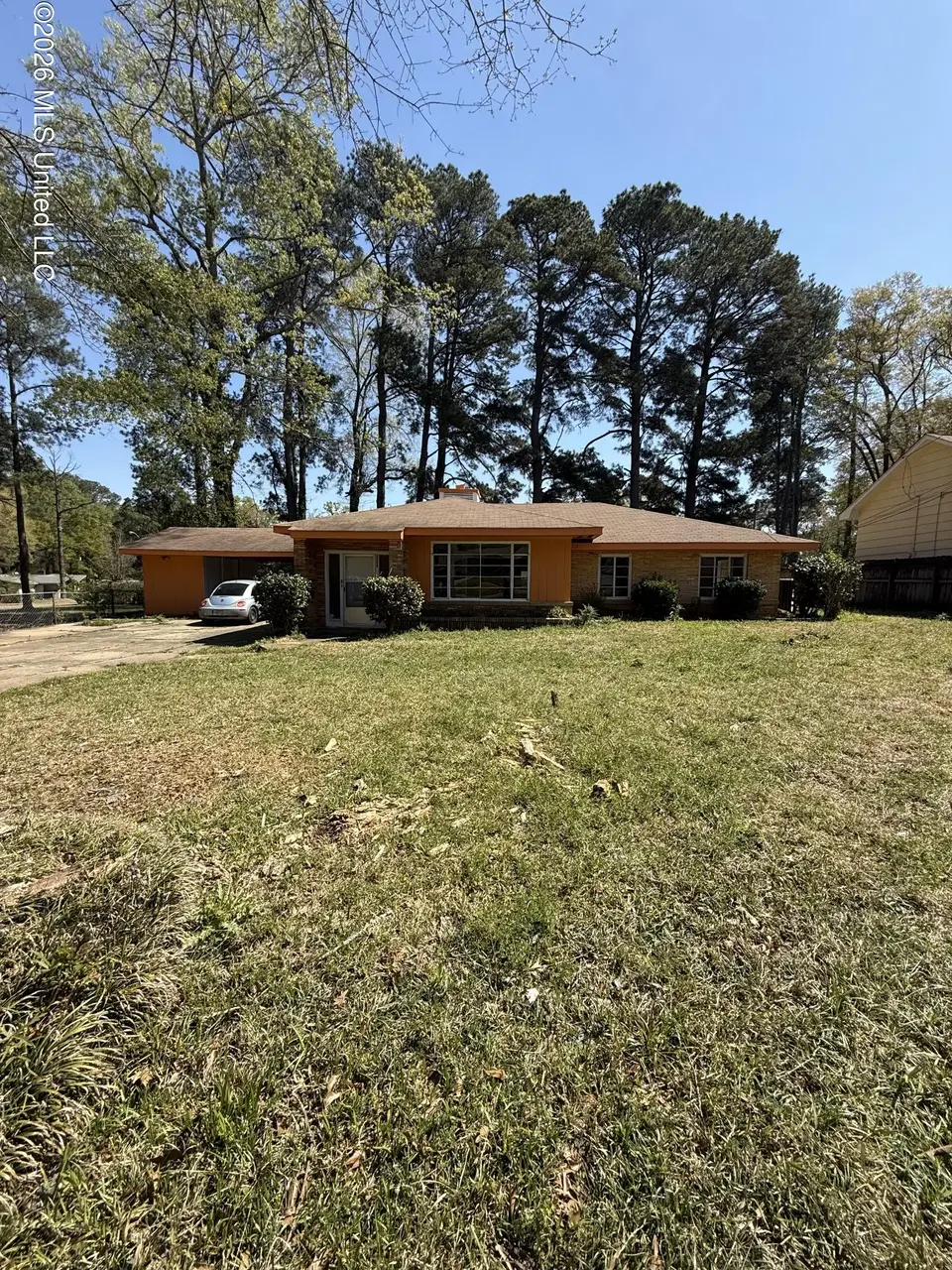 3938 Oakhill Dr