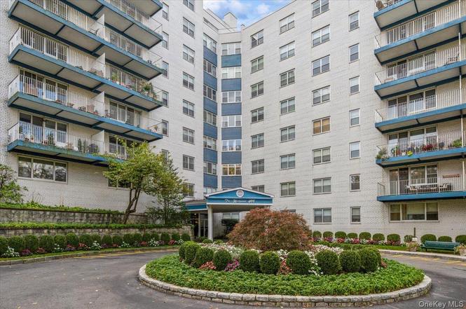 499 N Broadway Unit 3E