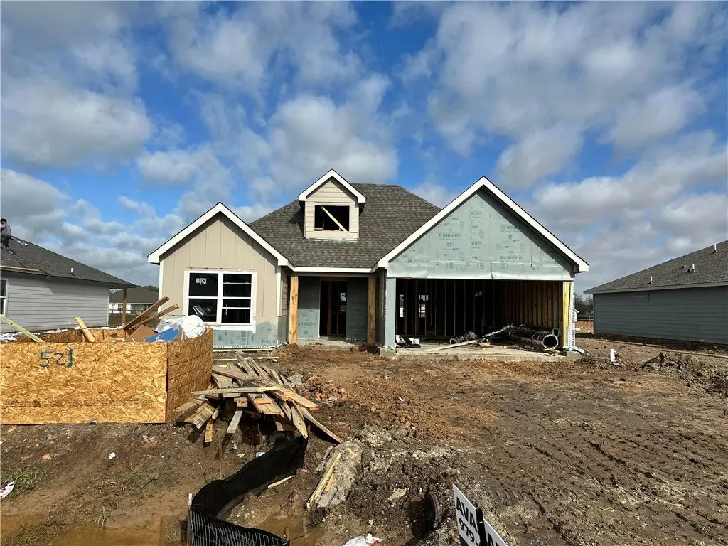 521 Harvest Lake Dr