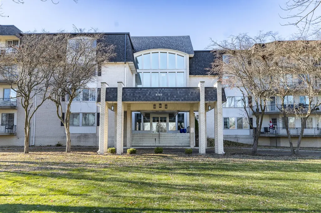 8750 Harrison Ave #211