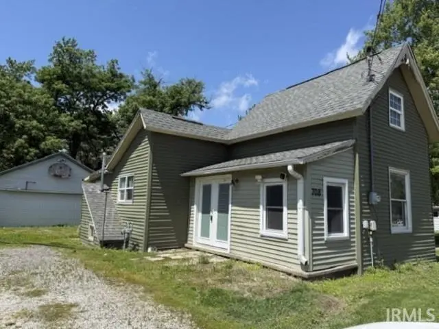 708 N Main St
