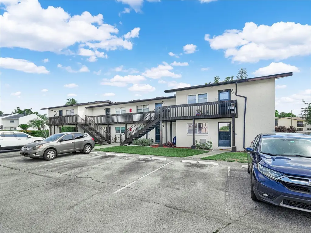 900 Avenue Z SE Unit D6