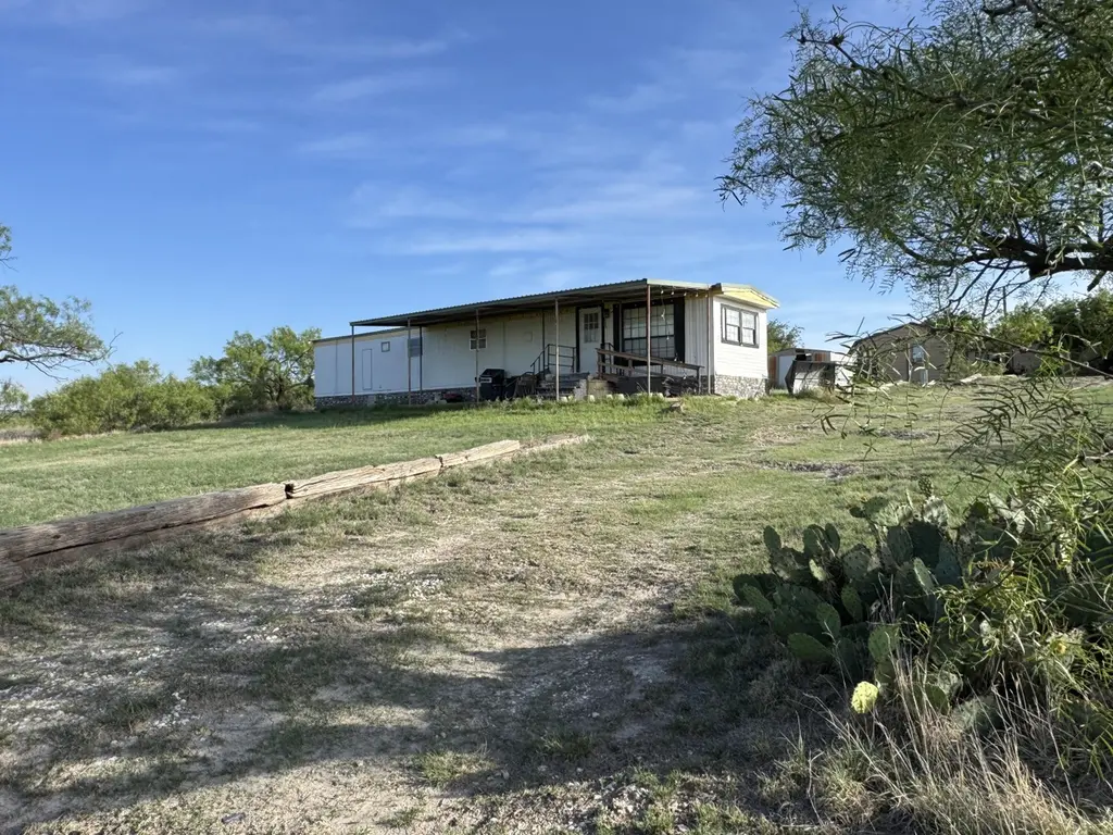110 W Mesquite Dr