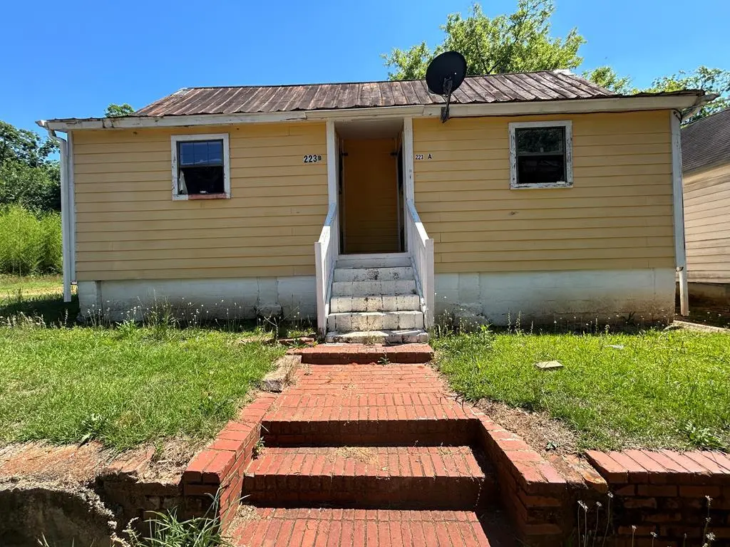 223 Academy St