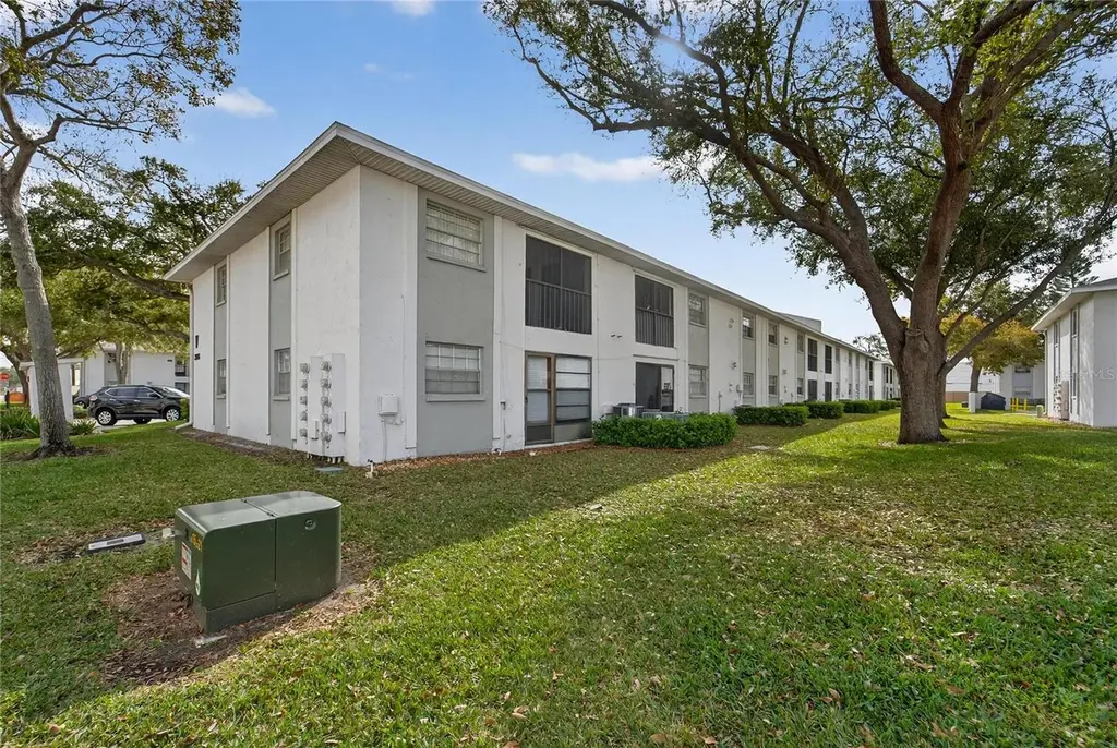 3806 N Oak Dr Unit V22