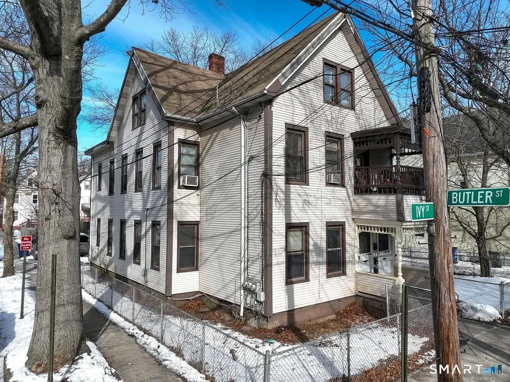 113 Ivy St