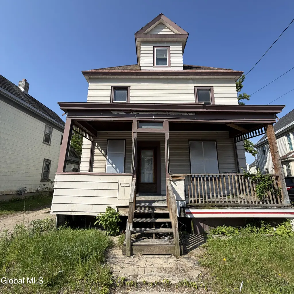 1110 Chrisler Ave