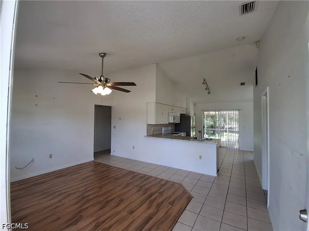 21229 Peachland Blvd