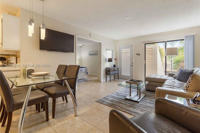 602 Executive Center Dr #208