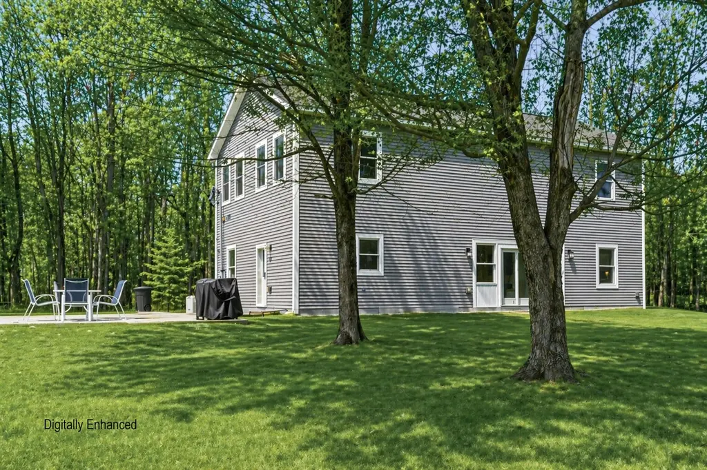 35 Location Rd