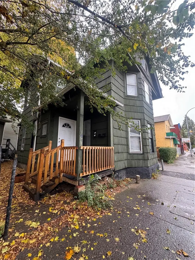 99 Lyell Ave