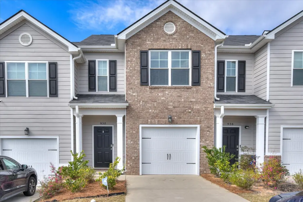 930 Quaint Parish Cir
